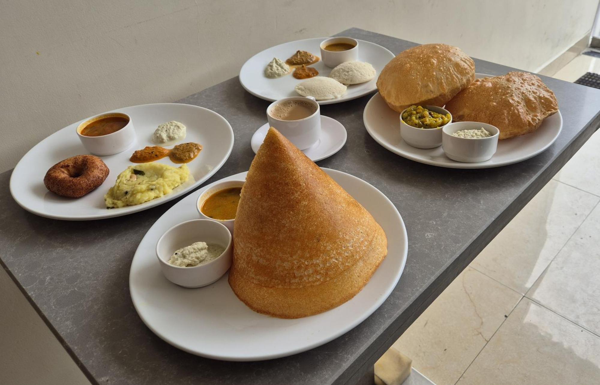 Hotel Janas Tirupati Bagian luar foto