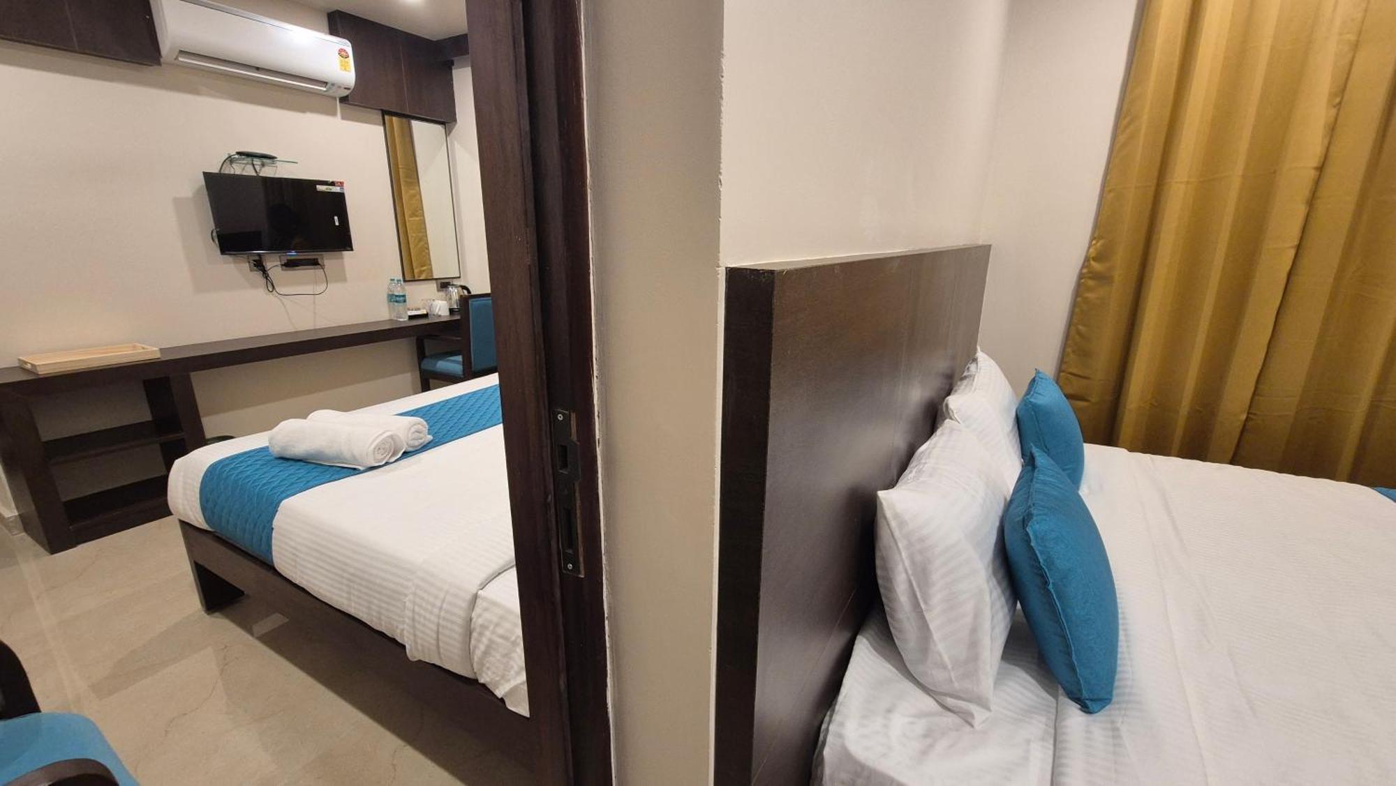 Hotel Janas Tirupati Bagian luar foto