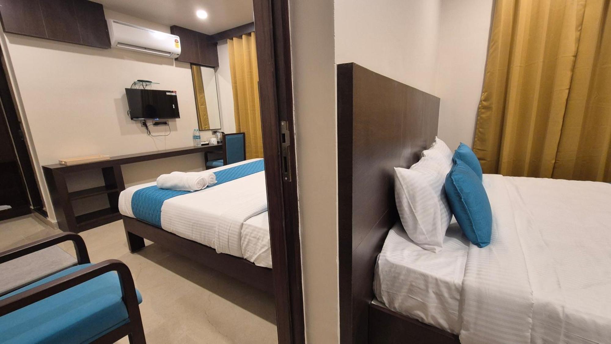 Hotel Janas Tirupati Bagian luar foto