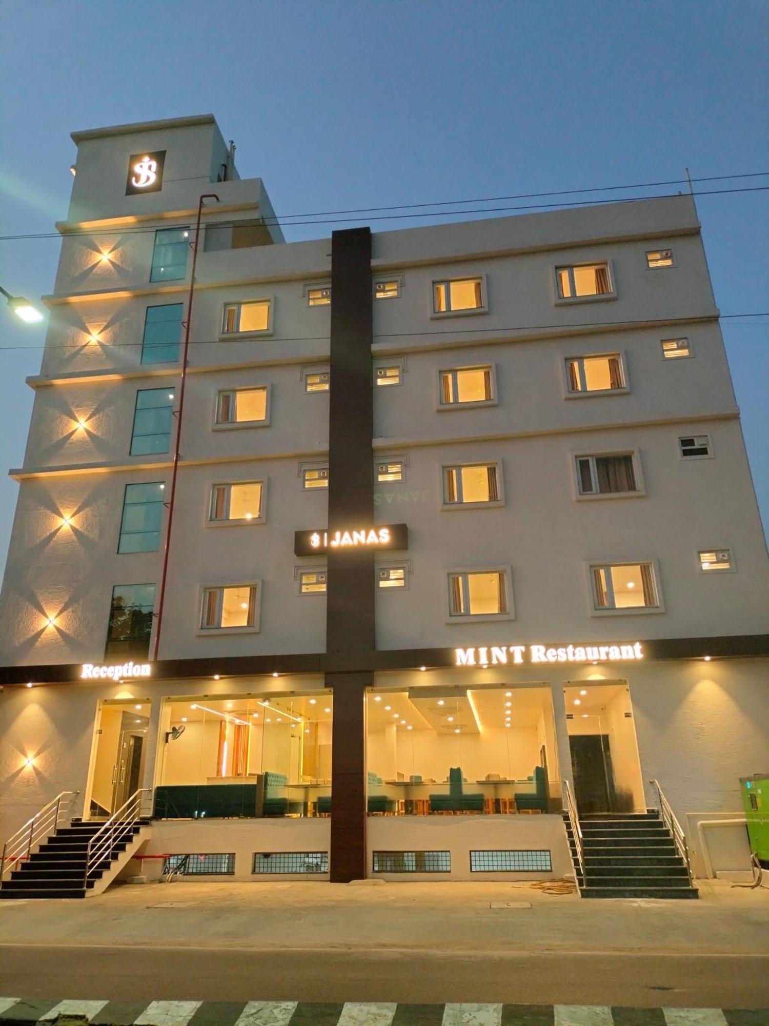 Hotel Janas Tirupati Bagian luar foto