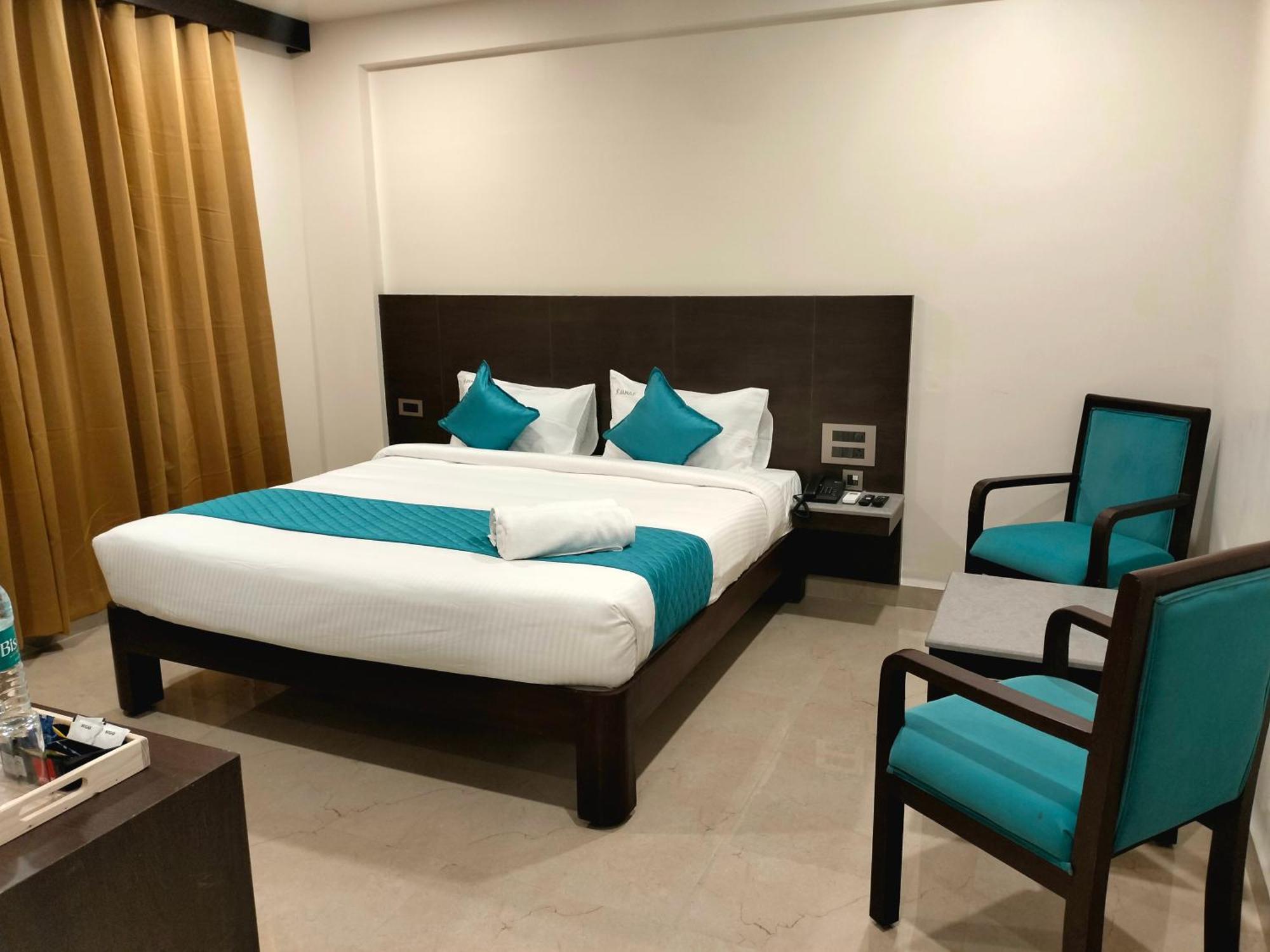 Hotel Janas Tirupati Bagian luar foto